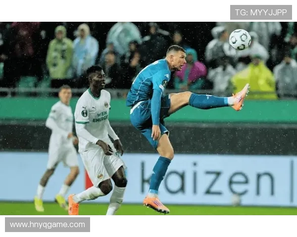 沙尔克锋线火力全开，表现稳健显现争冠竞争力